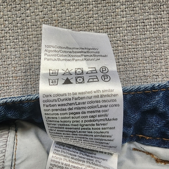 Vera Moda Jean Shorts with Lace Detail size 27 - Picture 4 of 7